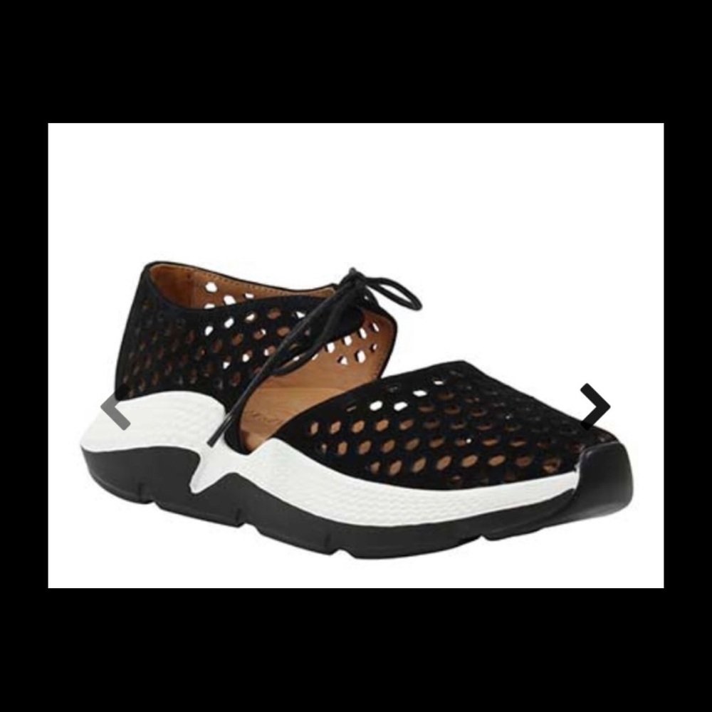 L’amourDesPieds black casual sneaker